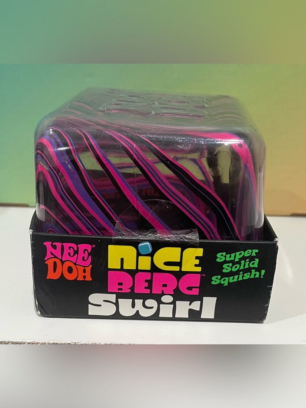 NeeDoh Nice Berg Swirl Super Solid Squish